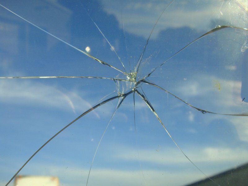 Windshield rock chip repair in Arizona
