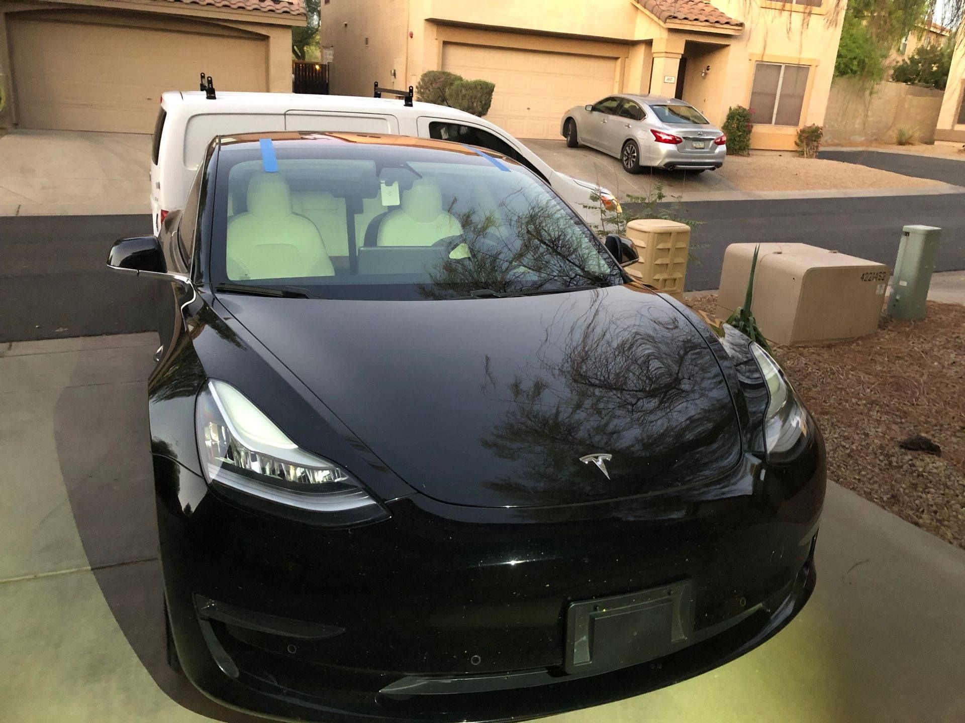 Tesla windshield replacement service in Arizona